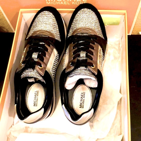 Michael Kors sneakers - Picture 1 of 3